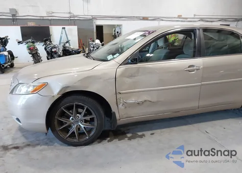 2008 Toyota Camry Le z USA, uszkodzony, nr VIN 4T1BE46KX8U737295